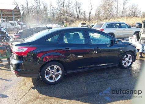 2013 Ford Focus Se z USA, uszkodzony, nr VIN 1FADP3F21DL253359